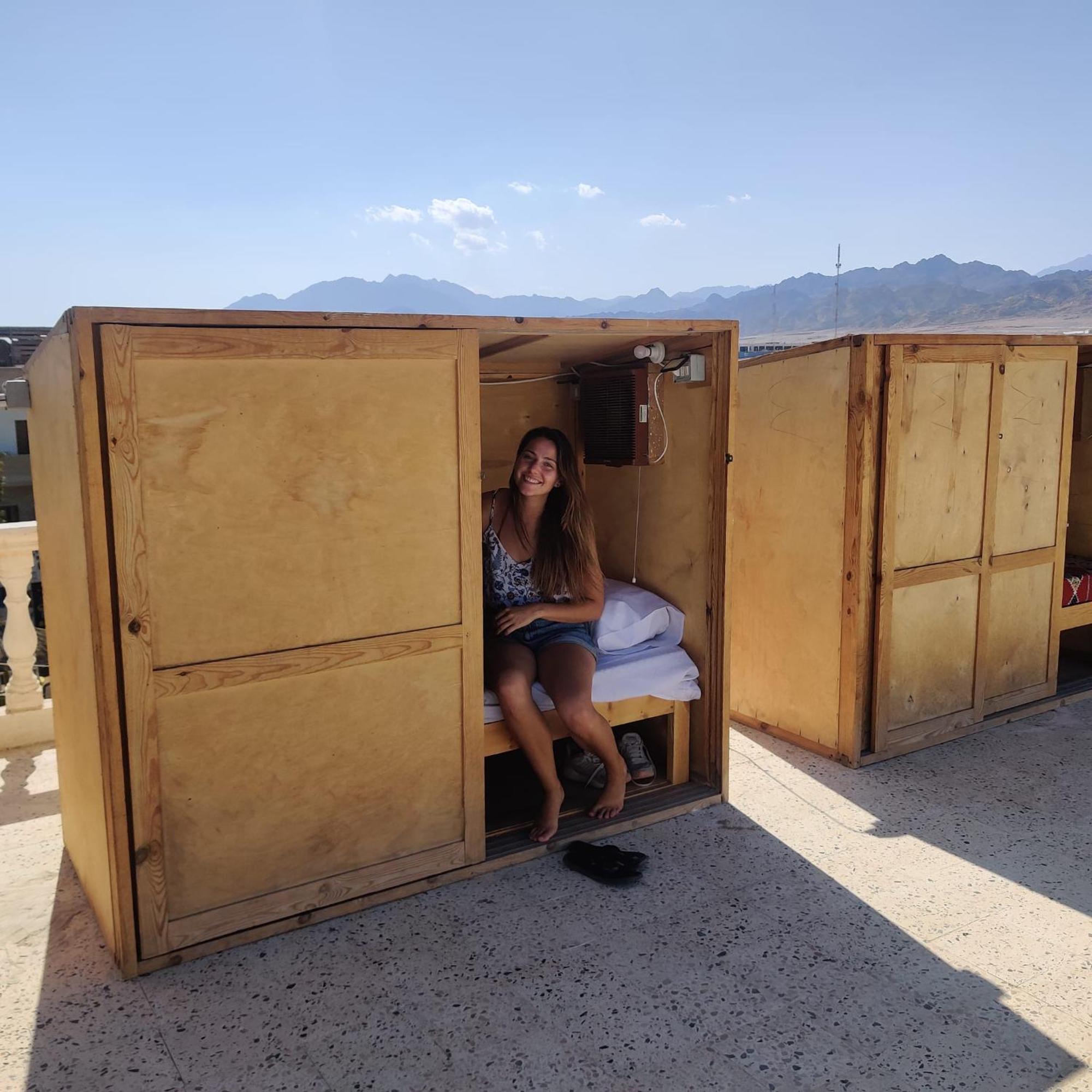 Nautilus Capsules Hostel Dahab Bagian luar foto